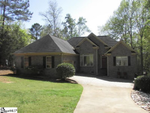 504 Peninsula W Laurens, SC 29360