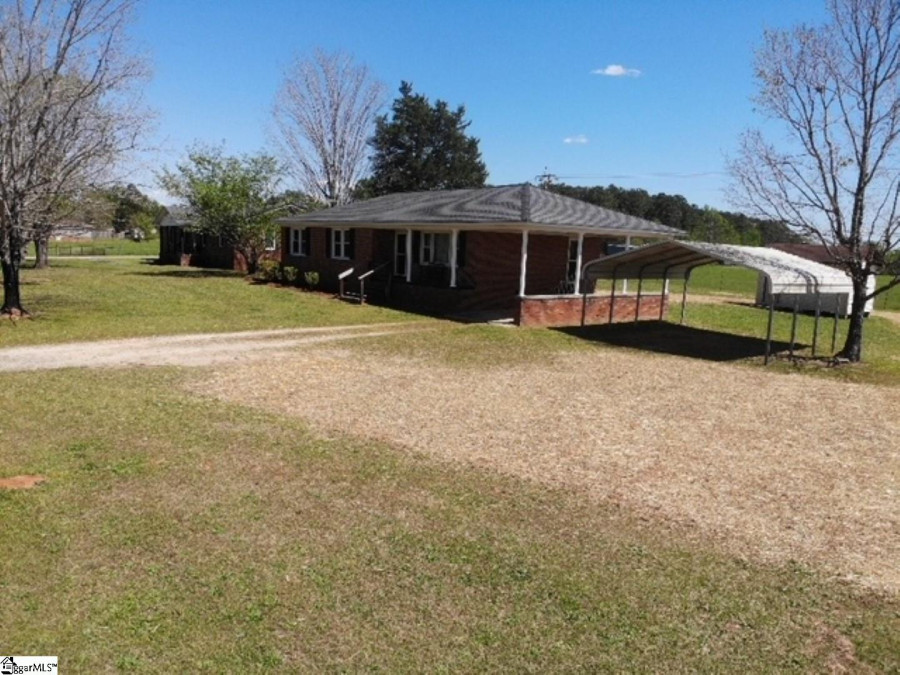 325 Byrnes  Joanna, SC 29351