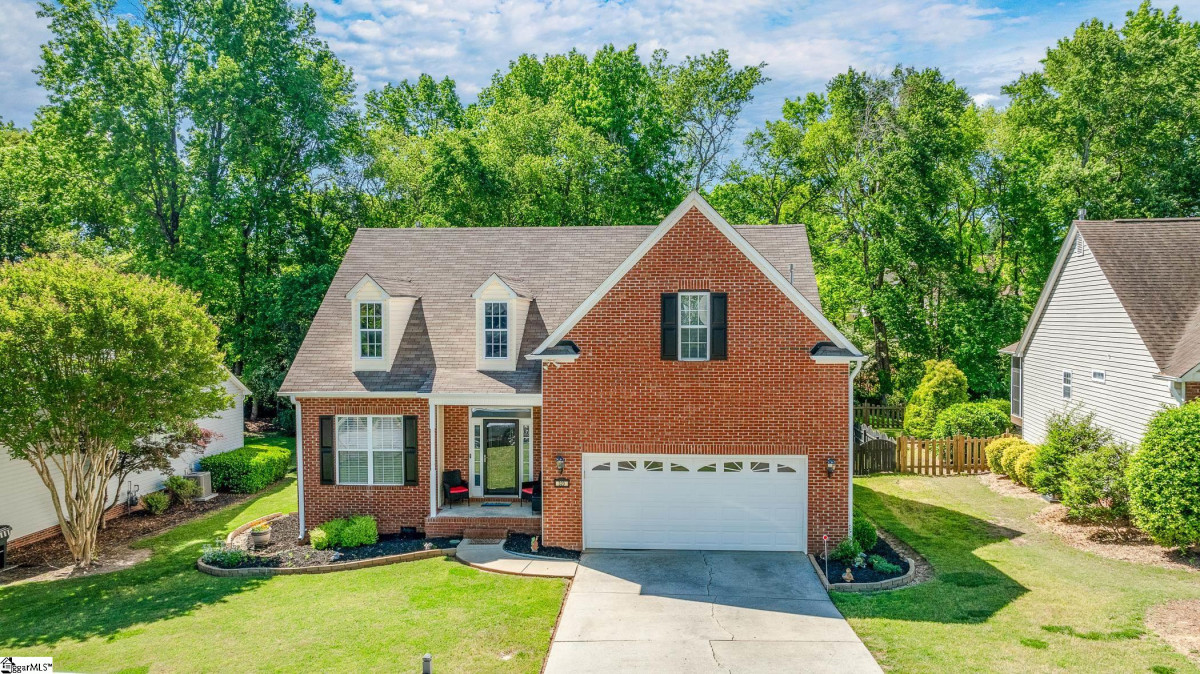 320 Cresthaven  Simpsonville, SC 29681-4854