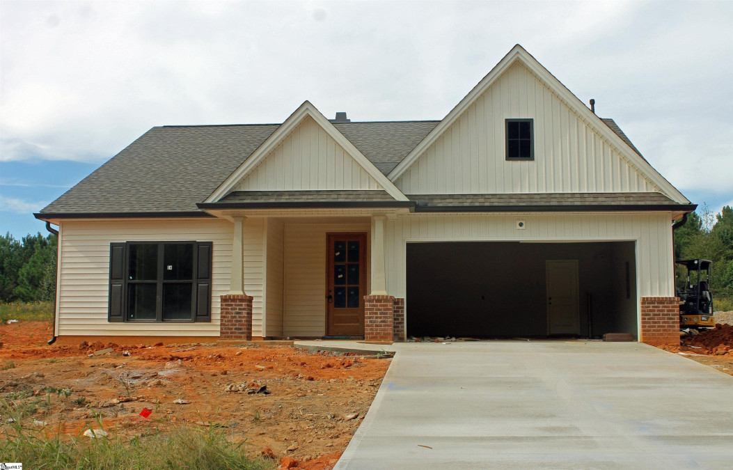 309 Palmetto  Pelzer, SC 29669