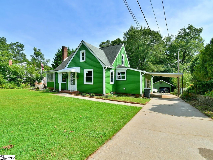 580 Main E Laurens, SC 29360