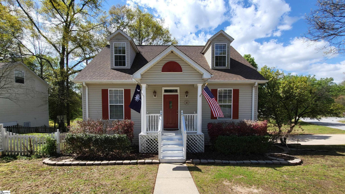 2 Bluffton  Taylors, SC 29687