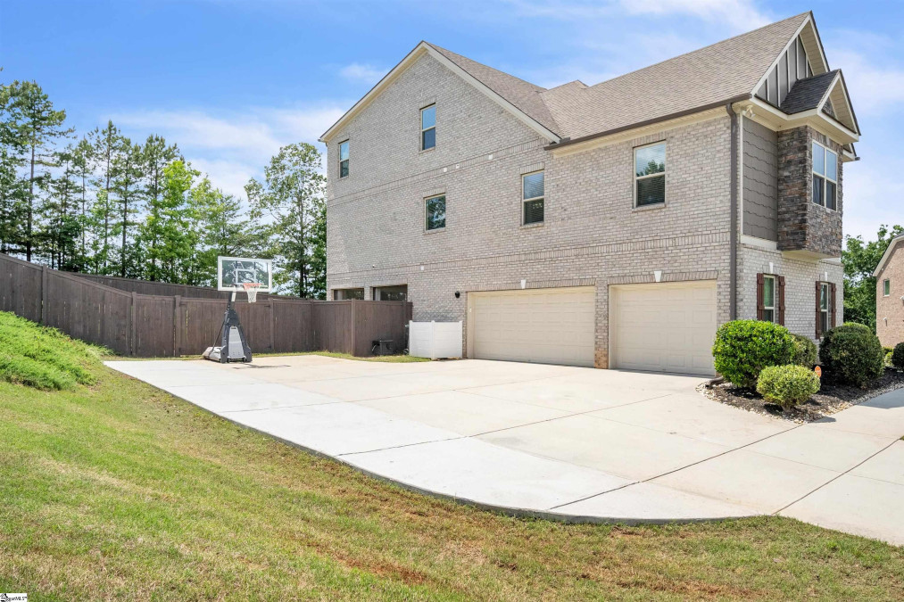 432 Coleridge  Greer, SC 29651