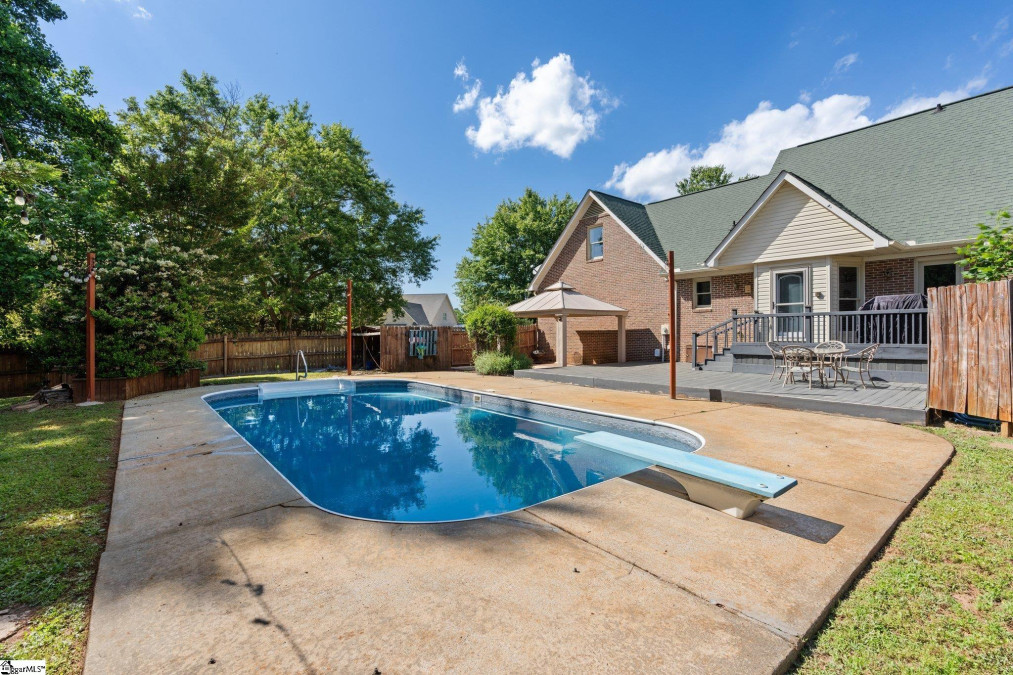 102 Jala Lake Easley, SC 29642