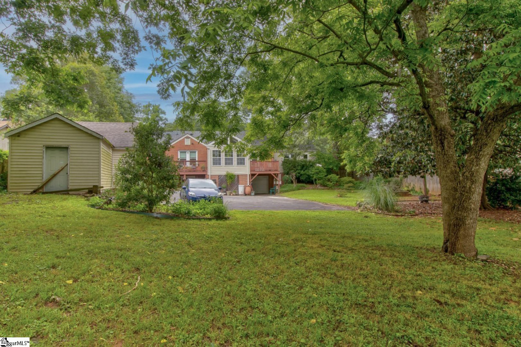 113 Ackley  Greenville, SC 29607