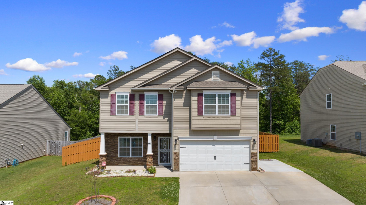 562 Falls Cottage Boiling Springs, SC 29316