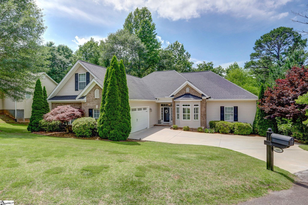 205 Winterberry  Seneca, SC 29678