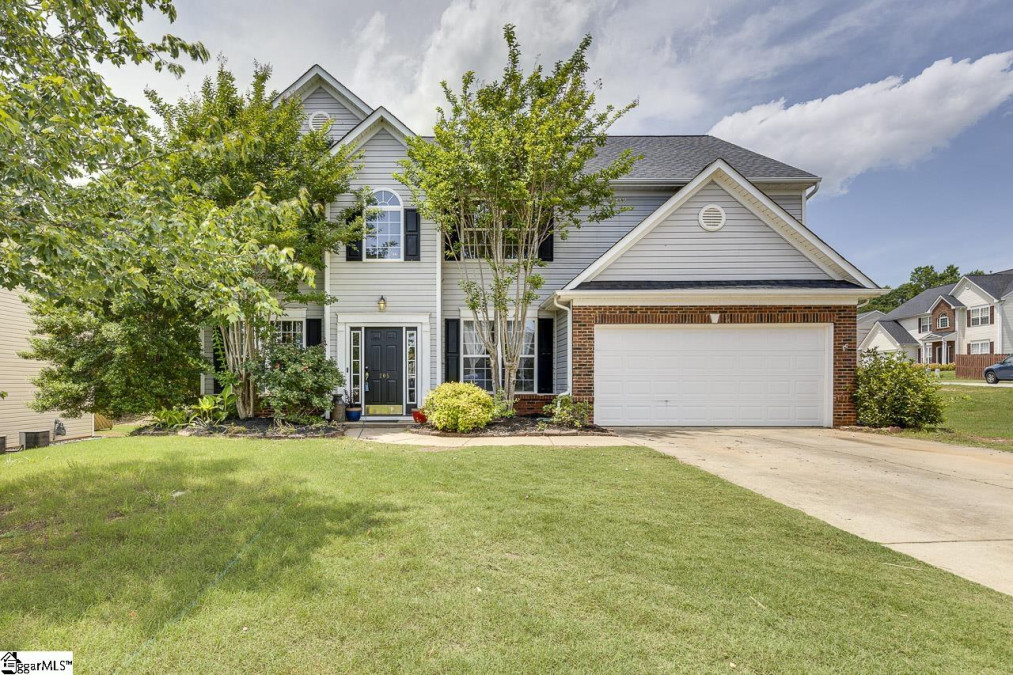 205 Tulip Tree Simpsonville, SC 29680