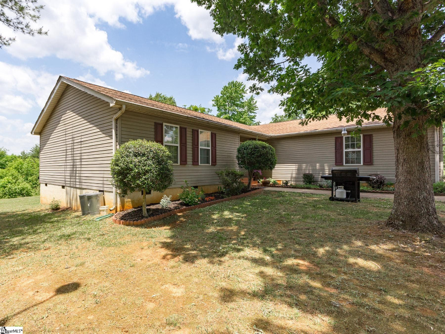 31 Ridge W Travelers Rest, SC 29690