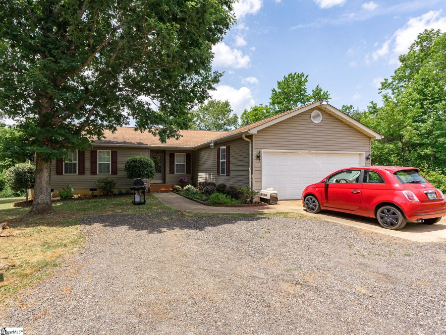 31 Ridge W Travelers Rest, SC 29690