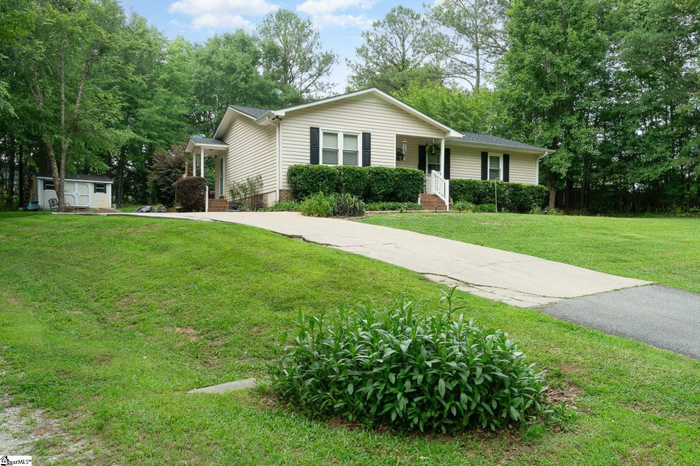 423 Mill  Williamston, SC 29697