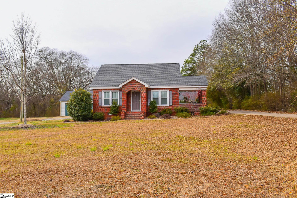 303 Hillcrest  Greer, SC 29651