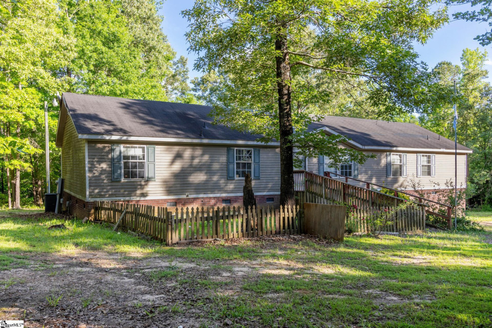 1110 Watson  Enoree, SC 29335