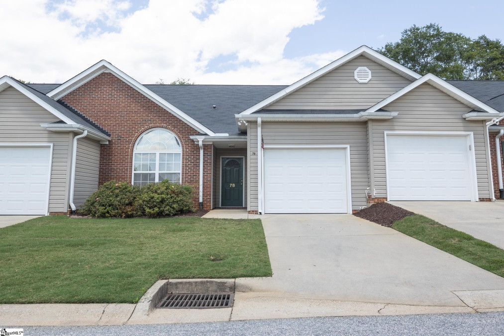 78 Magnolia Crest Simpsonville, SC 29681