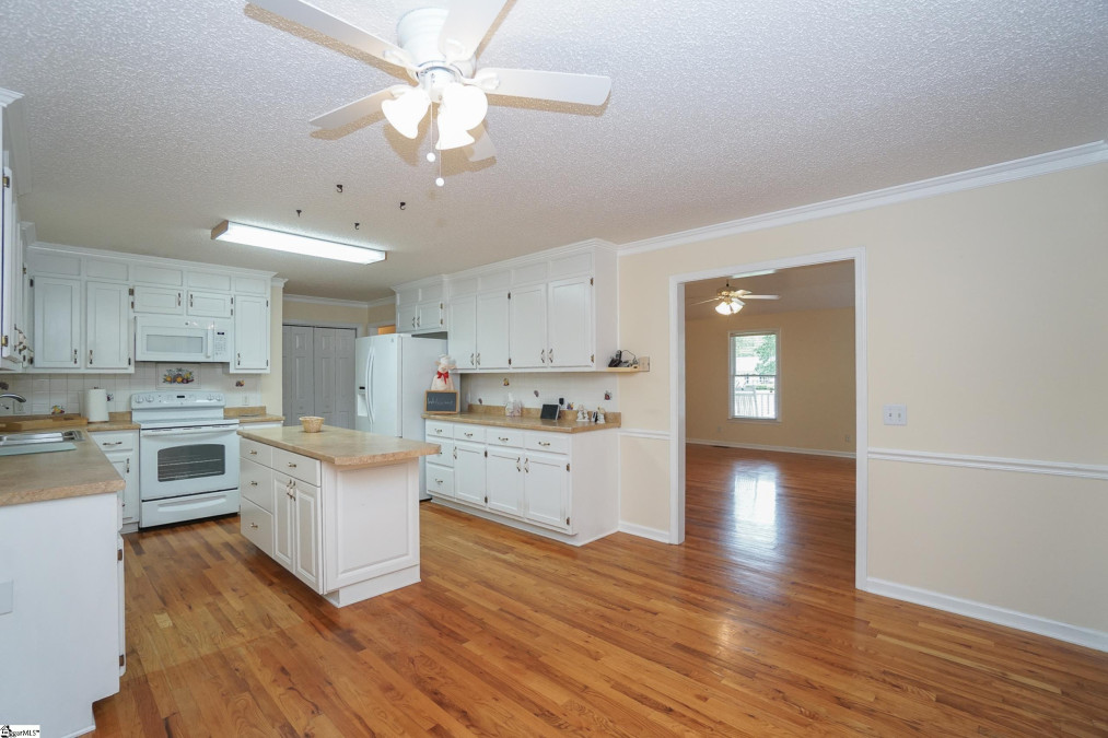 306 Cross Hill Fountain Inn, SC 29644