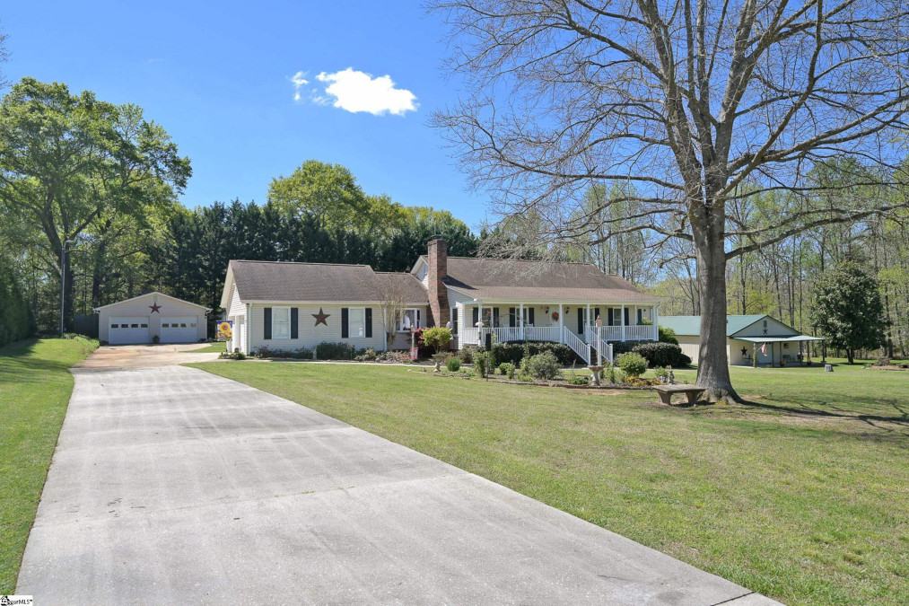 306 Cross Hill Fountain Inn, SC 29644