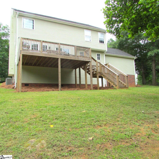 135 Oak  Greer, SC 29650