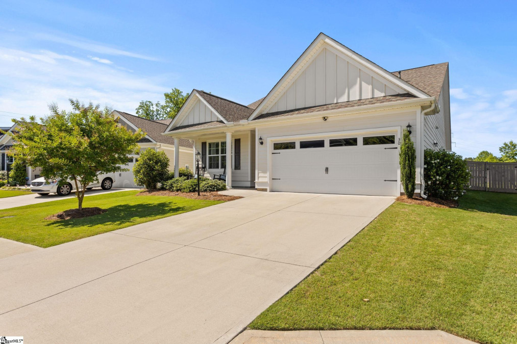 30 Bishop Lake Taylors, SC 29687