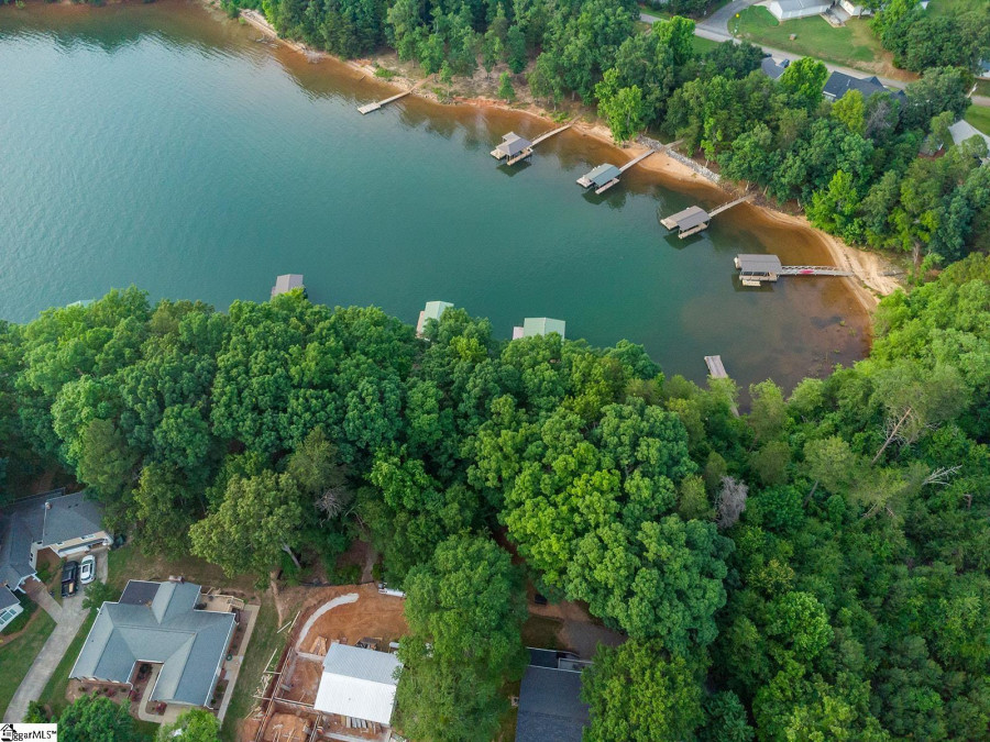 124 Peninsula Point Starr, SC 29684