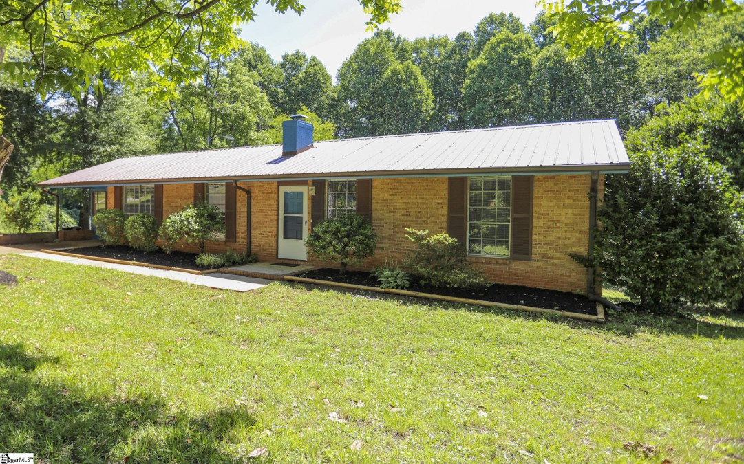 164 Ballard N Easley, SC 29640