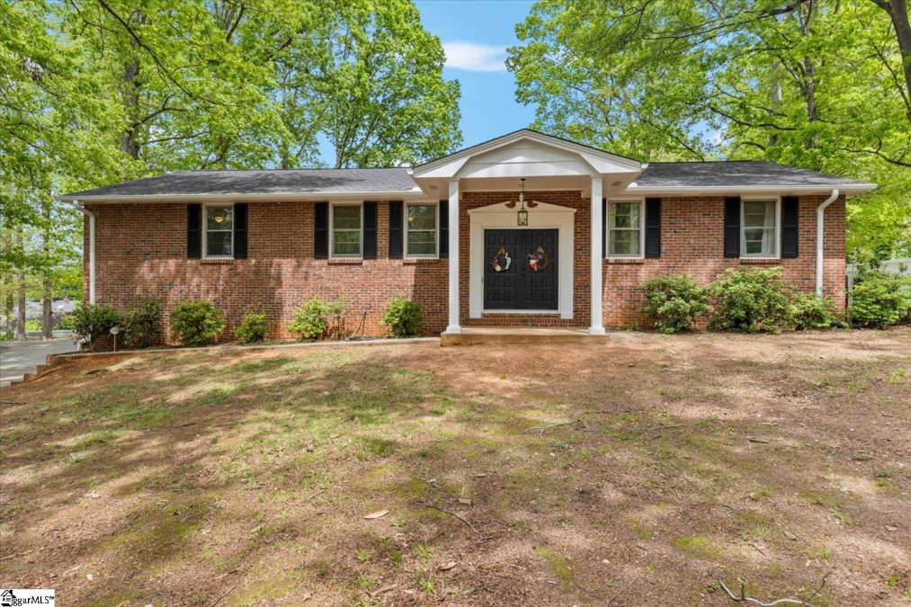 105 Sycamore  Mauldin, SC 29662