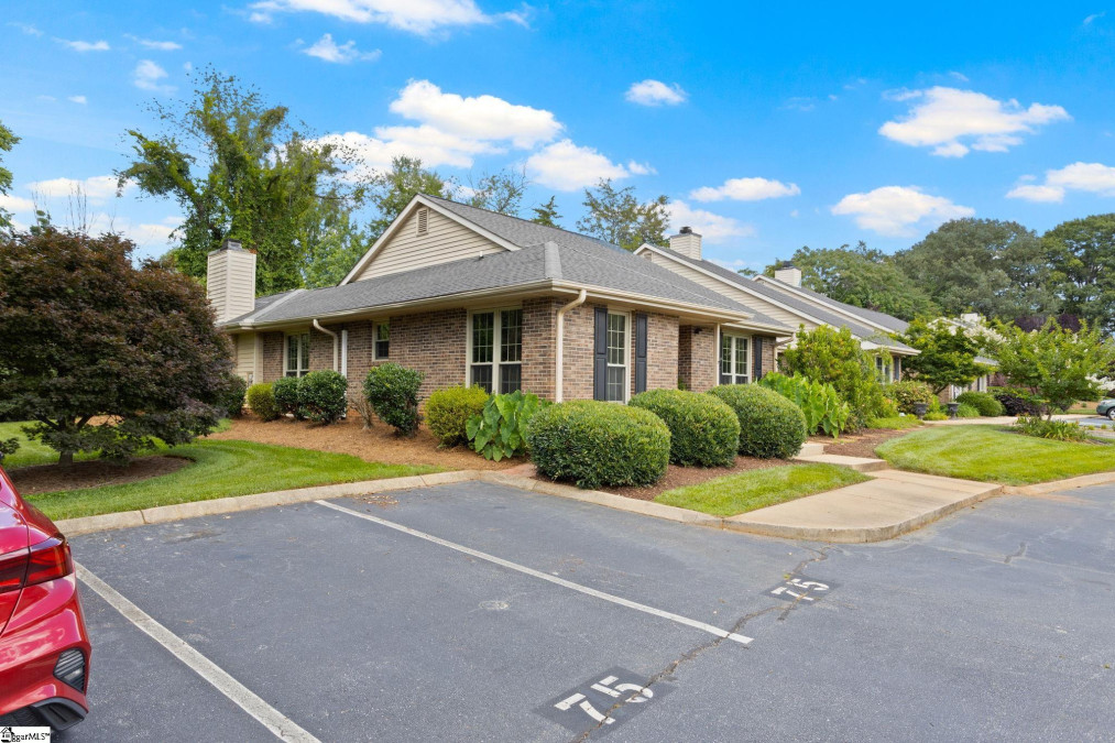 75 Forest Lake Simpsonville, SC 29681