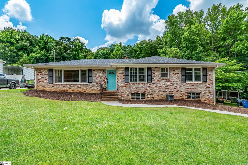 121 Greenbriar  Simpsonville, SC 29680