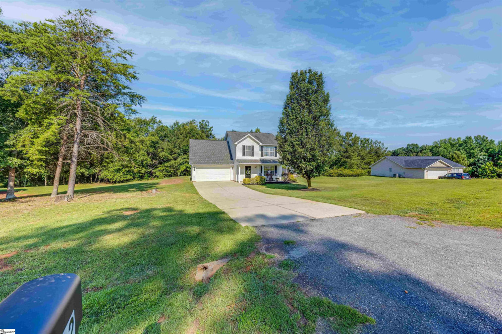 102 Lochenshire  Belton, SC 29627