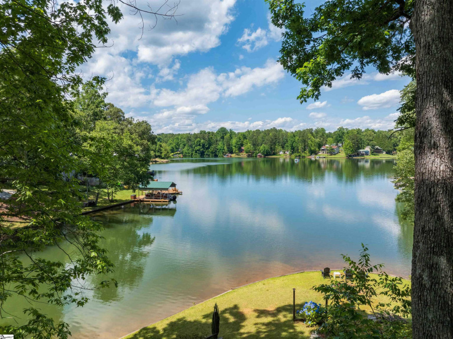 304 Whitewater Lake Tamassee, SC 29686