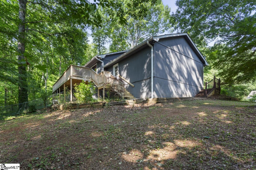 6 Ivy  Seneca, SC 29678