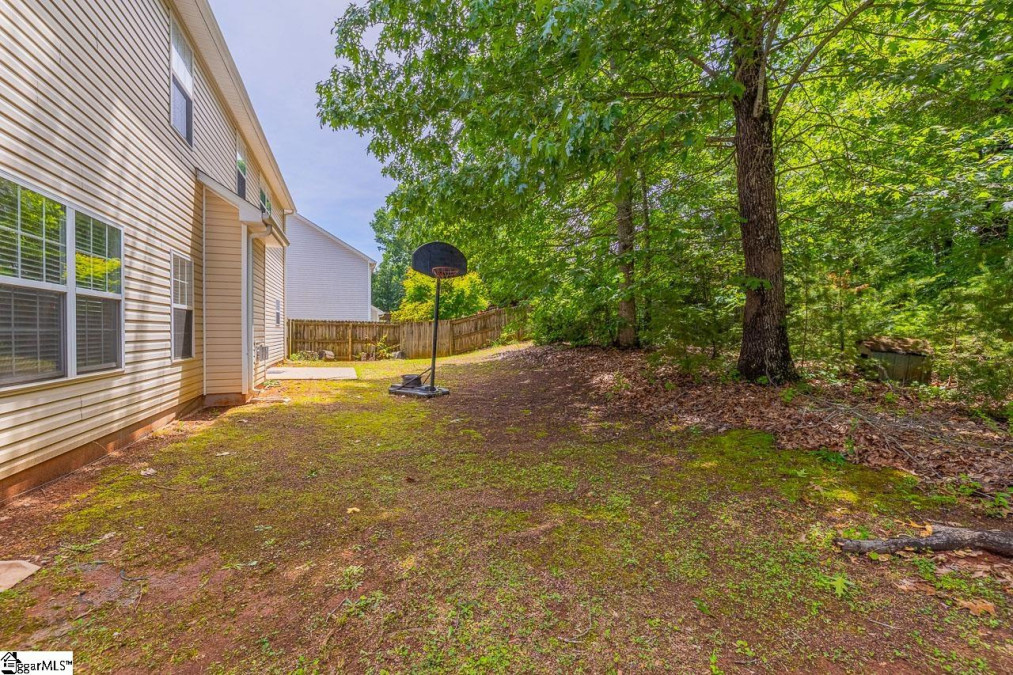 119 Roberts Hill Taylors, SC 29687