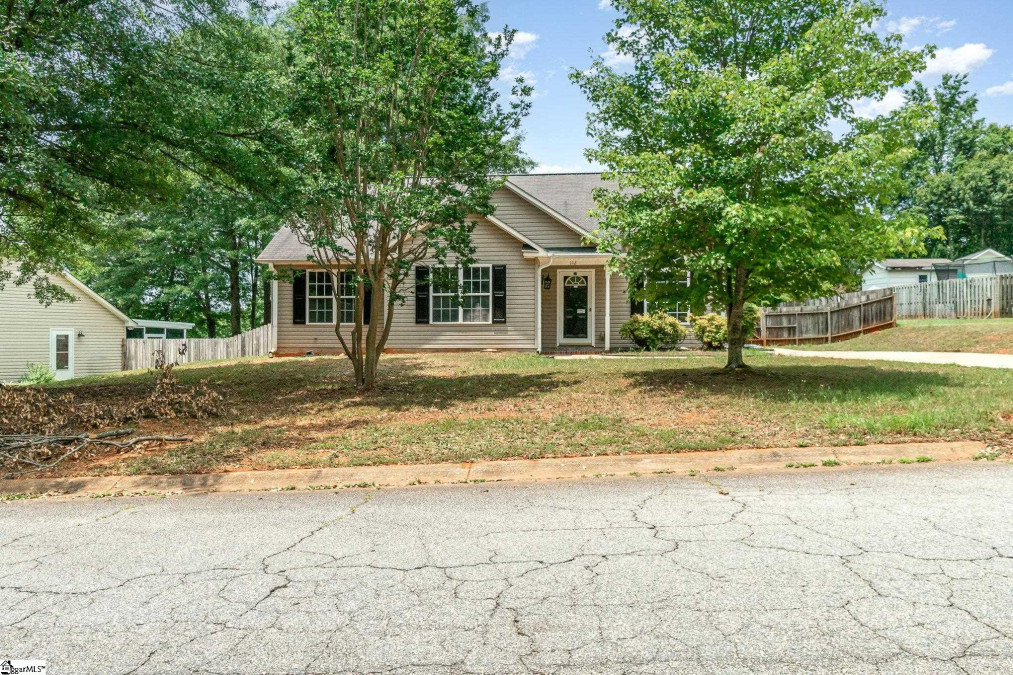 112 Caroway  Spartanburg, SC 29303