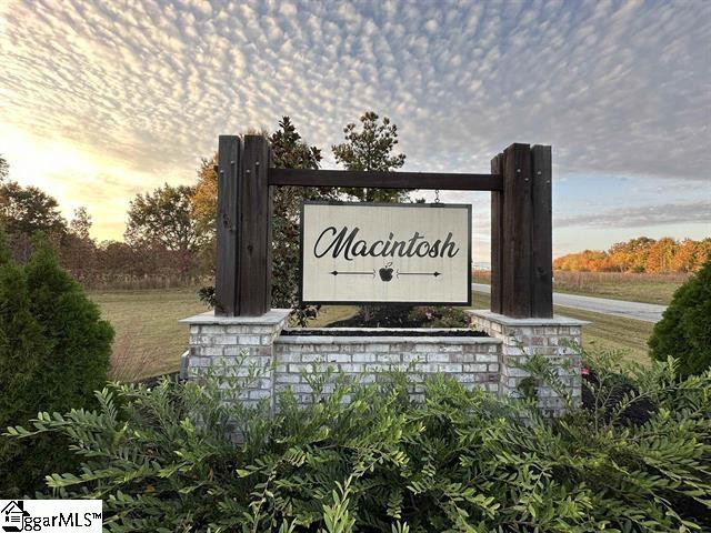 1210 Macoun  Duncan, SC 29334