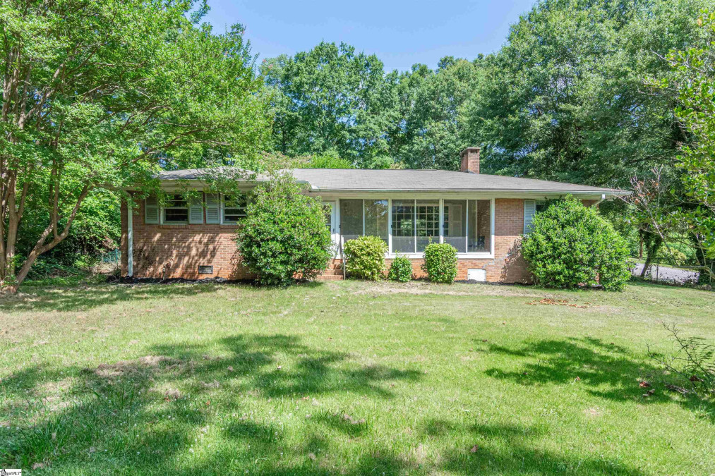 104 Vanderbilt  Spartanburg, SC 29301