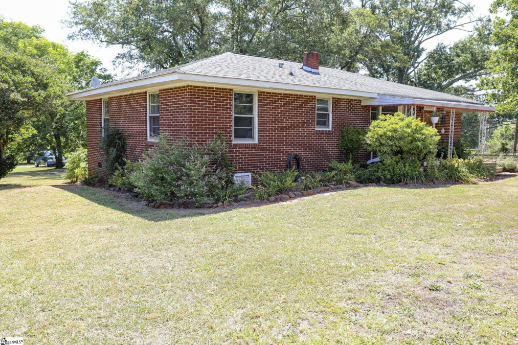 822 Boiter  Williamston, SC 29697