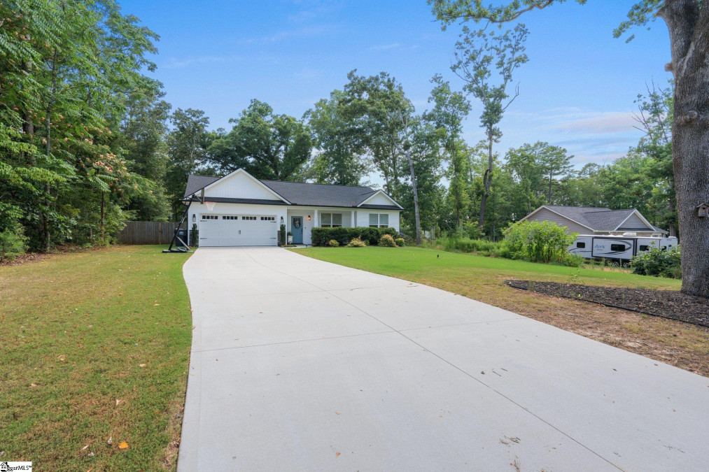 321 Ross  Piedmont, SC 29673