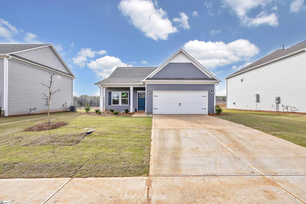 1022 Leoni  Wellford, SC 29385