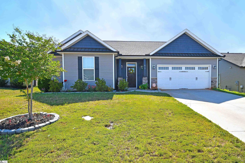 812 Castlewood  Duncan, SC 29334