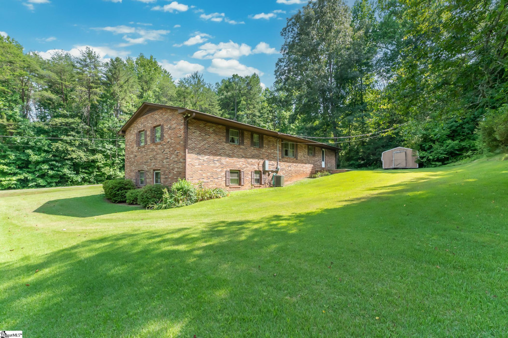 133 Park W Walhalla, SC 29691