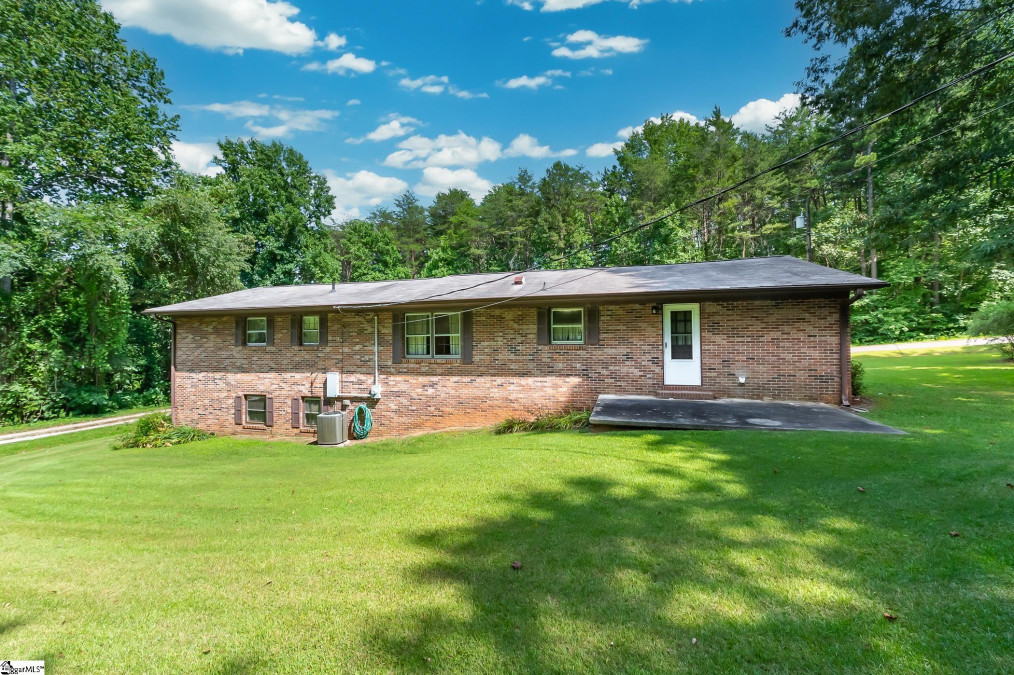 133 Park W Walhalla, SC 29691