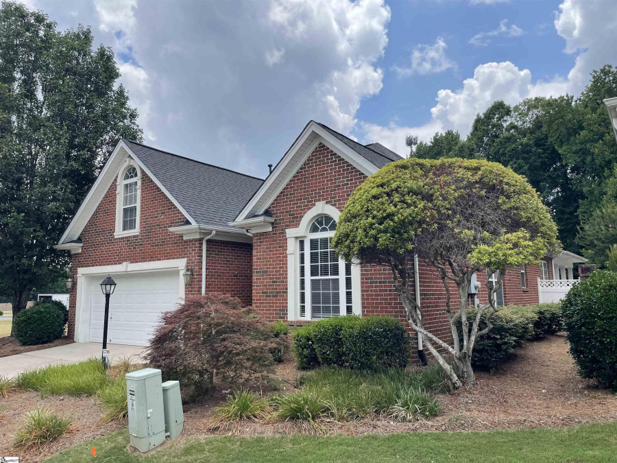 111 Lansfair  Greenville, SC 29607