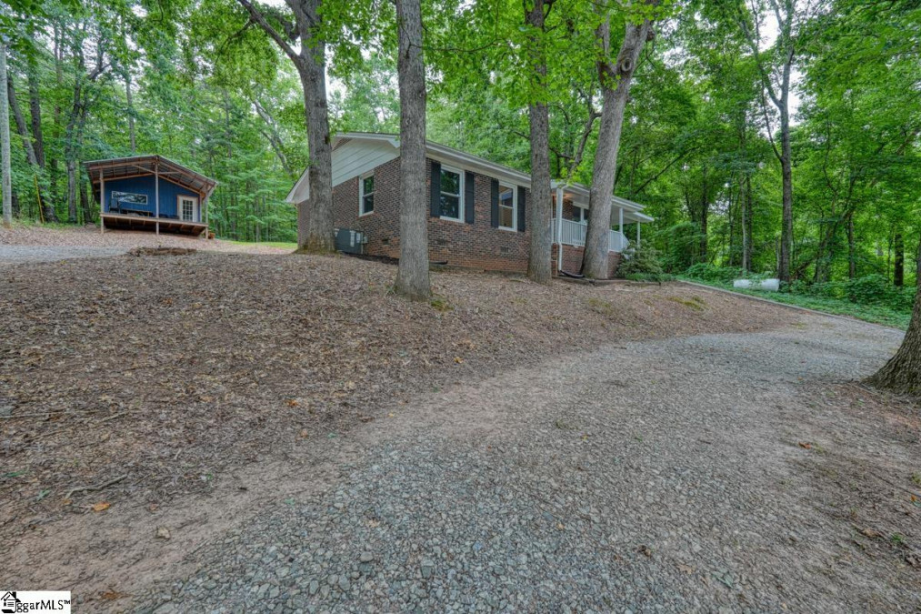 612 Ambler School Pickens, SC 29671