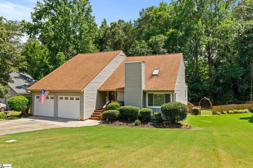 14 Pebble Stone Taylors, SC 29687