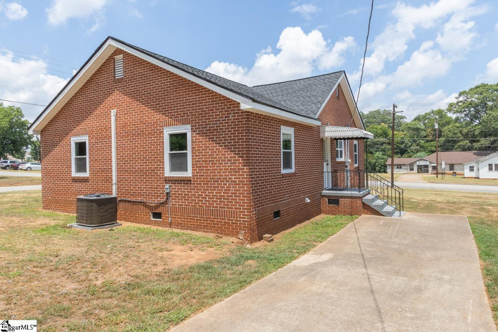 2411 Whitner W Anderson, SC 29624