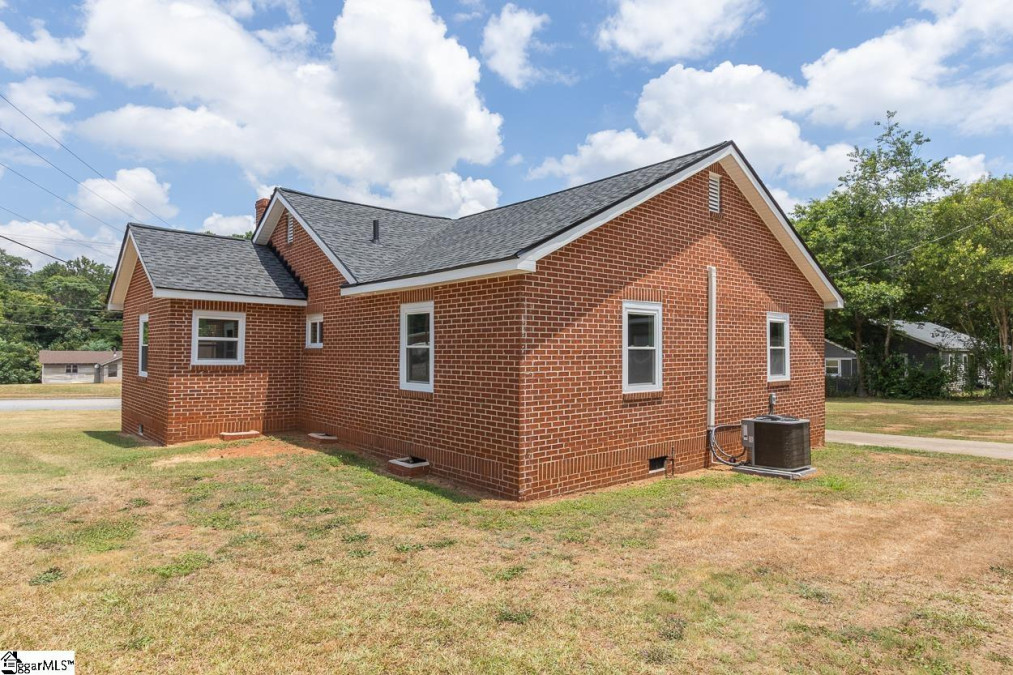 2411 Whitner W Anderson, SC 29624