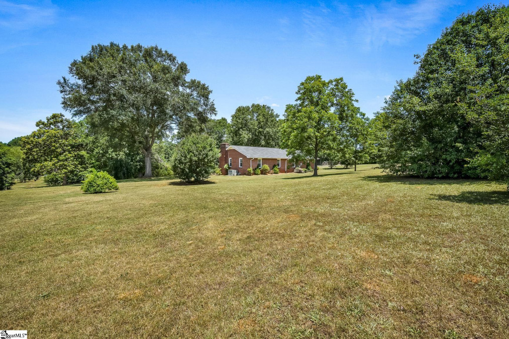 130 Country Club Pickens, SC 29671