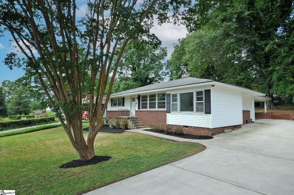 106 Azalea  Greenville, SC 29615