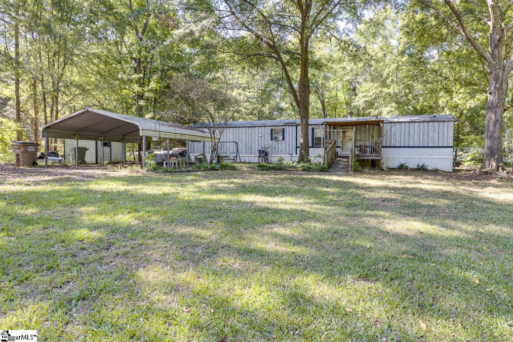 121 Lombarley  Gray Court, SC 29645