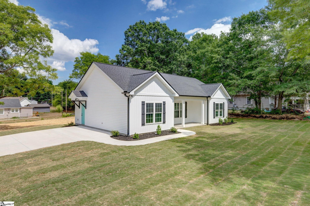 308 Cherry  Belton, SC 29627