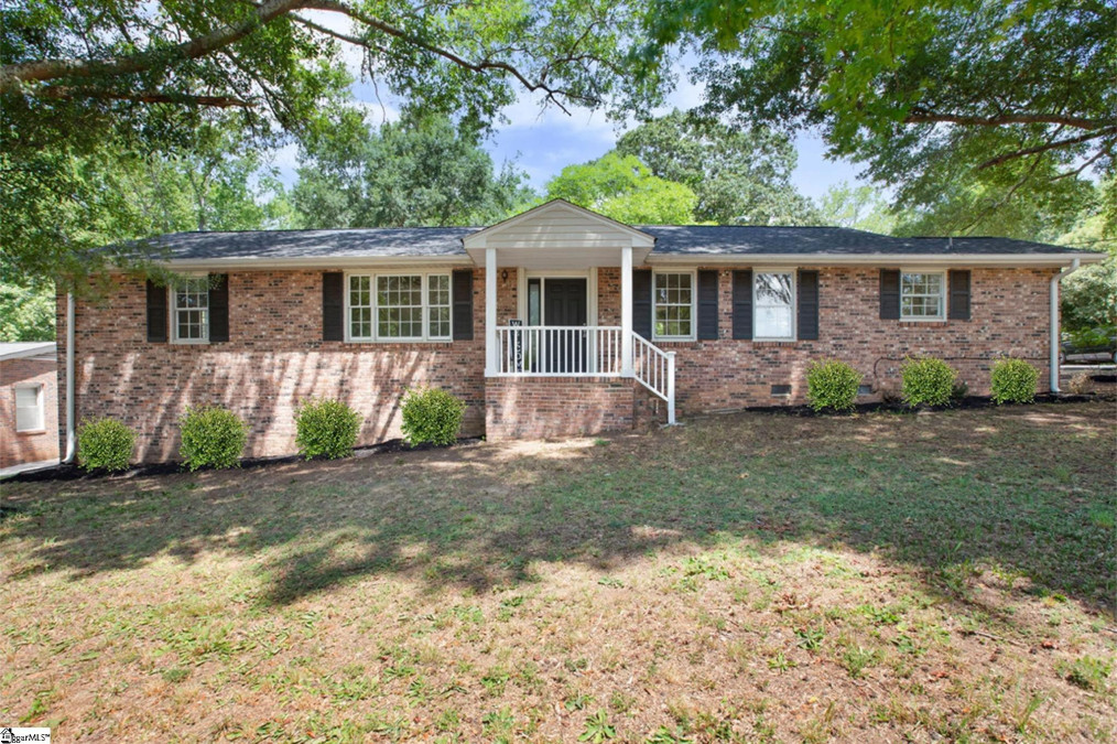704 Welcome S Greenville, SC 29611